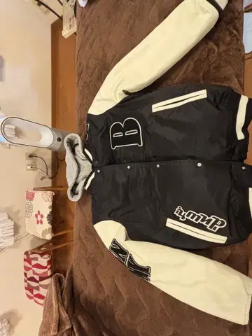 ZARA 바시티 자켓 블랙 화이트