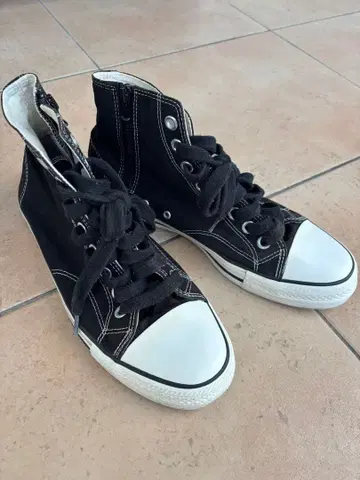 초레어 넘버나인 스니커즈 올스타 사이즈 7 25.5