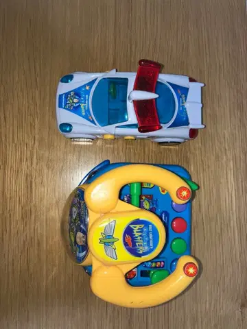 버즈 라이트이어 블래스터와 자동차 세트