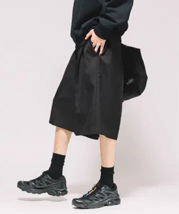 FREAK'S STORE 배기 실루엣 슬랙스 숏팬츠 M