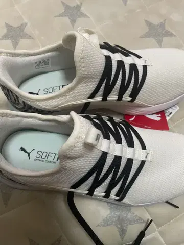 PUMA SOFTFOAM 화이트/블랙 스니커즈