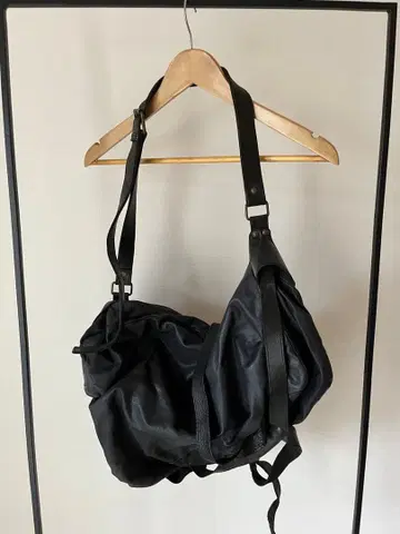 컬렉션 브리베 블랙 가죽 숄더백