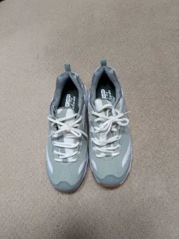 스케쳐스 스니커즈