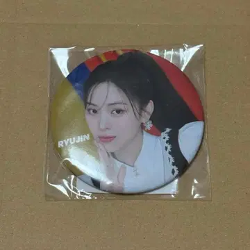 ITZY 류진 Algorhythm 캔뱃지