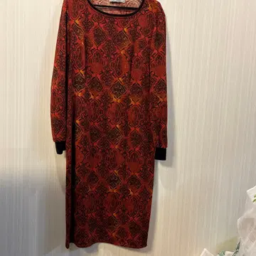 DOMINA [이탈리아] 새상품급 빨검 무늬 롱 슬리브 원피스