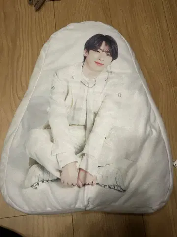 INI XU FENGFAN 허풍범 쿠션