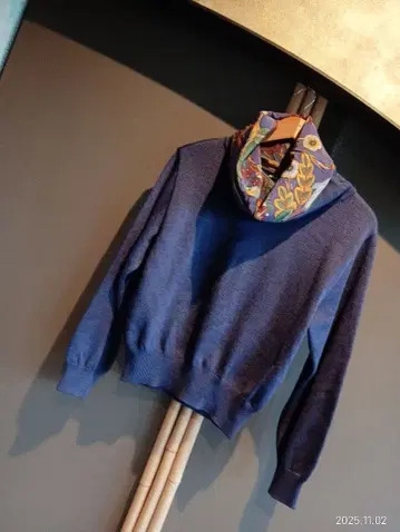 새상품급!! Salvatore Ferragamo 실크 울 터틀 스웨터