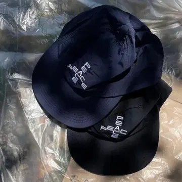 GARBAGE SOFT BRIM 6 PANEL CAP PEACE
