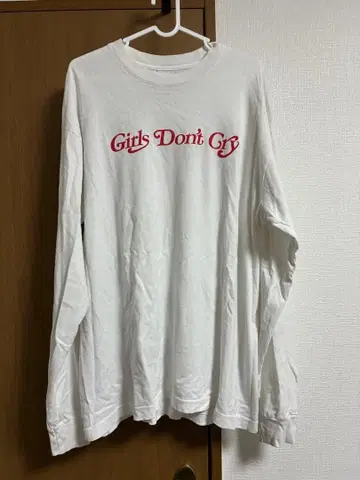 Girls Don't Cry 긴팔 티셔츠 화이트