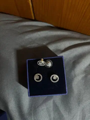 Swarovski 스터드 귀걸이 실버