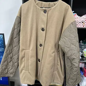 베이지와 카키의 퀼팅 자켓