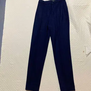 Theory 네이비 크롭 팬츠