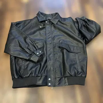 CLEL 블랙 가죽 자켓 L 사이즈