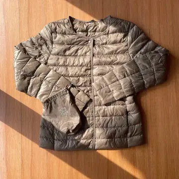 유니클로 울트라 라이트 다운 컴팩트 자켓