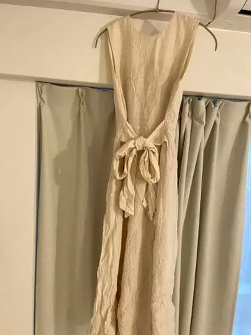 아이보리 슬리브리스 티셔츠 원피스