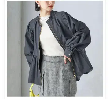 SHIPS 나일론 스탠드 카라 개더 블루종