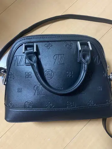 AZUL by moussy 블랙 숄더백