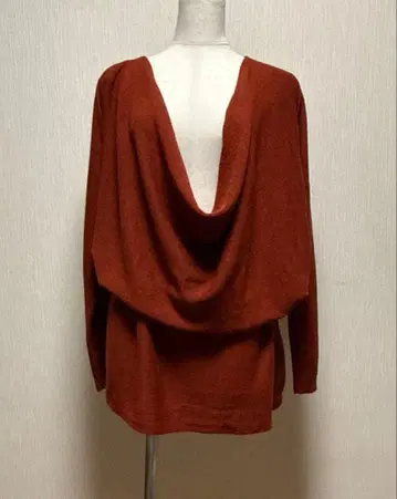 [ SCOT CLUB 벨트 오렌지 컬러 드레이프 니트 ]