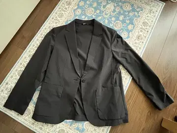 유니클로 x Theory 블랙 테일러드 자켓 M 감동 자켓