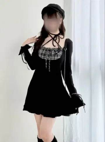 BunnyLis 체크 절개 리본 컷 원피스 블랙