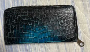 가죽 예인 크로코 장지갑 블루와 블랙의 그라데이션