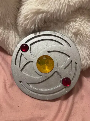 아케미 호무라 방패