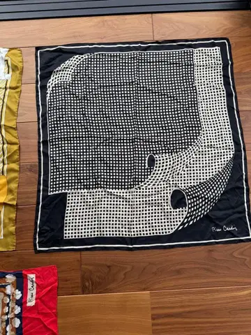 Pierre Cardin 체크 무늬 스카프