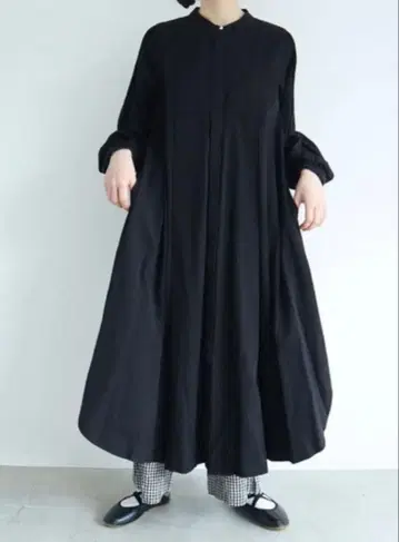 아틀리에 두 사봉 긴팔 핀턱 셔츠 원피스