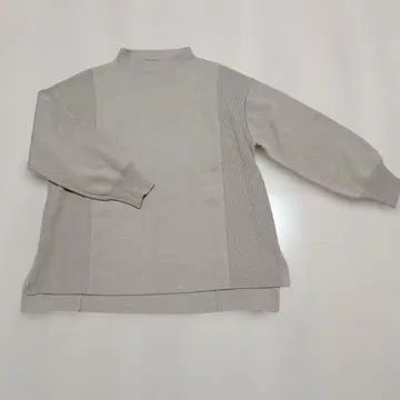 [ 새상품급 하자품 ] 조르주 레쉬 긴팔 니트 스웨터 티셔츠 베이지