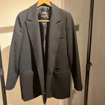 ZARA 블랙 테일러드 자켓