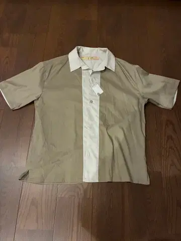 NANOuniverse 나노 유니버스 반팔 셔츠 L 사이즈 베이지/화이트