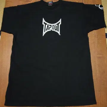 격투기 UFC TAPOUT 블랙 티셔츠 L 사이즈