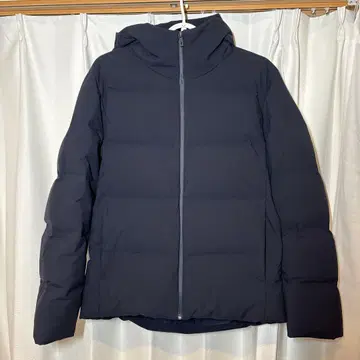 유니클로 심리스 다운 후드티 남성용 M