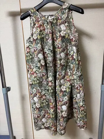 아차츄무 꽃무늬 슬리브리스 튜닉 코튼 100%