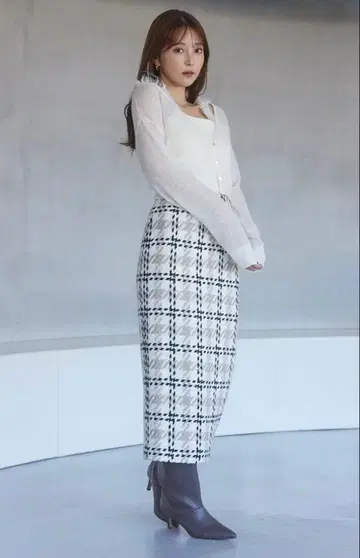 SNIDEL 로빙 타이트 스커트