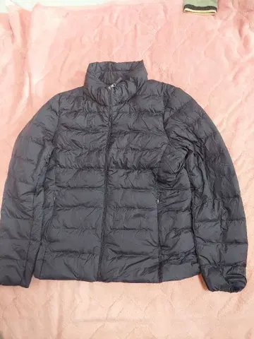 유니클로 울트라 라이트 다운 자켓 여성용 M 네이비 데일리 발수