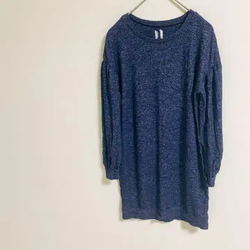 세련된 네이비 긴팔 니트 작은 비즈 포함