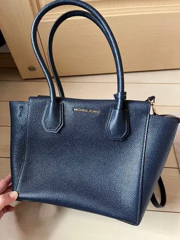 [ 새상품급 ] MICHAEL KORS 네이비 토트백