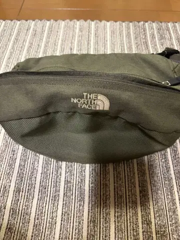 THE NORTH FACE 바디백 올리브 그린