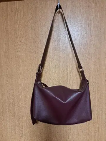 버건디 숄더백 합성 피혁