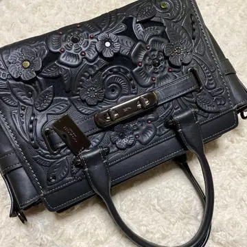 블랙 꽃무늬 엠보싱 가죽 핸드백