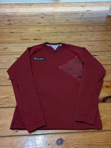 TaylorMade 빨간색 긴팔 스웨터