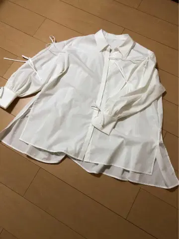 COCO DEAL 화이트 리본 포함 긴팔 셔츠 사이즈 2