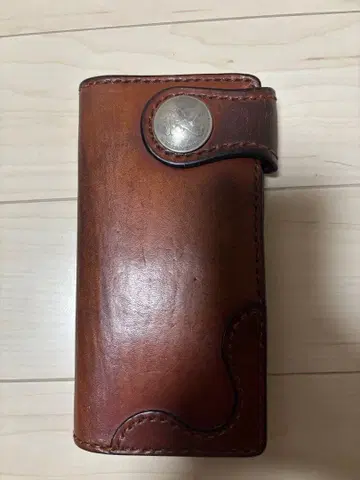 가죽 플랩식 장지갑 코인 버튼 포함