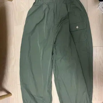 카고 팬츠 올리브 그린 사이드 포켓 포함