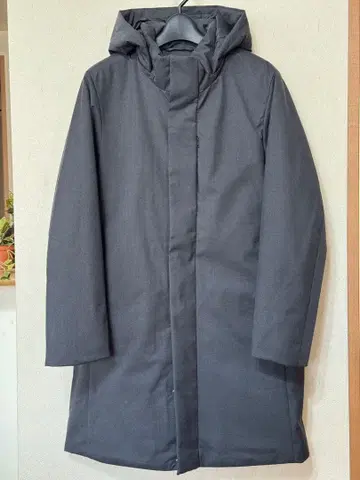 컨디션 최상 하이브리드 다운 코트 다크 그레이 XS