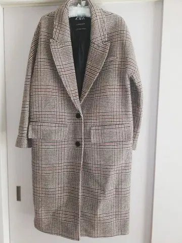 ZARA 체크 무늬 롱 체스터 코트