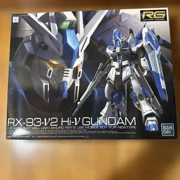 BANDAI RX-93-V2 Hi-V RG 하이뉴 건담