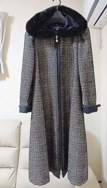 퍼가 달린 후드 체크 무늬 롱 코트