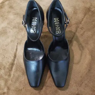 Melmo 블랙 하이힐 스틸레토